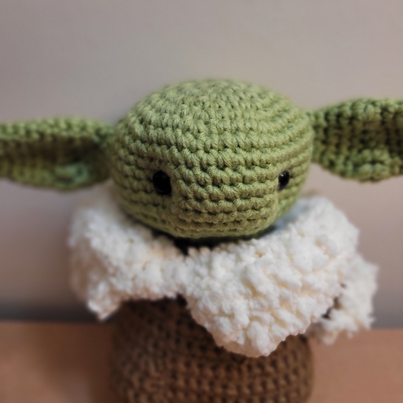 Amigurumi Baby Yoda Fan Art. 10" Handmade Crochet Animal Plush Grogu Alien Child - Picture 6 of 12
